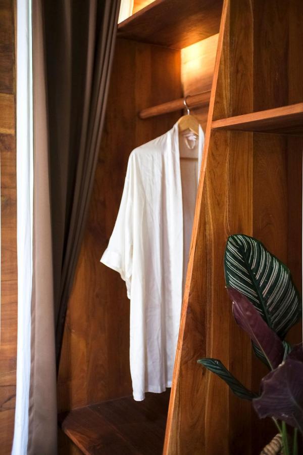 Kayu Mama Resort And Spa Uluwatu Exteriör bild